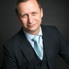 1.Kim Silander - CEO